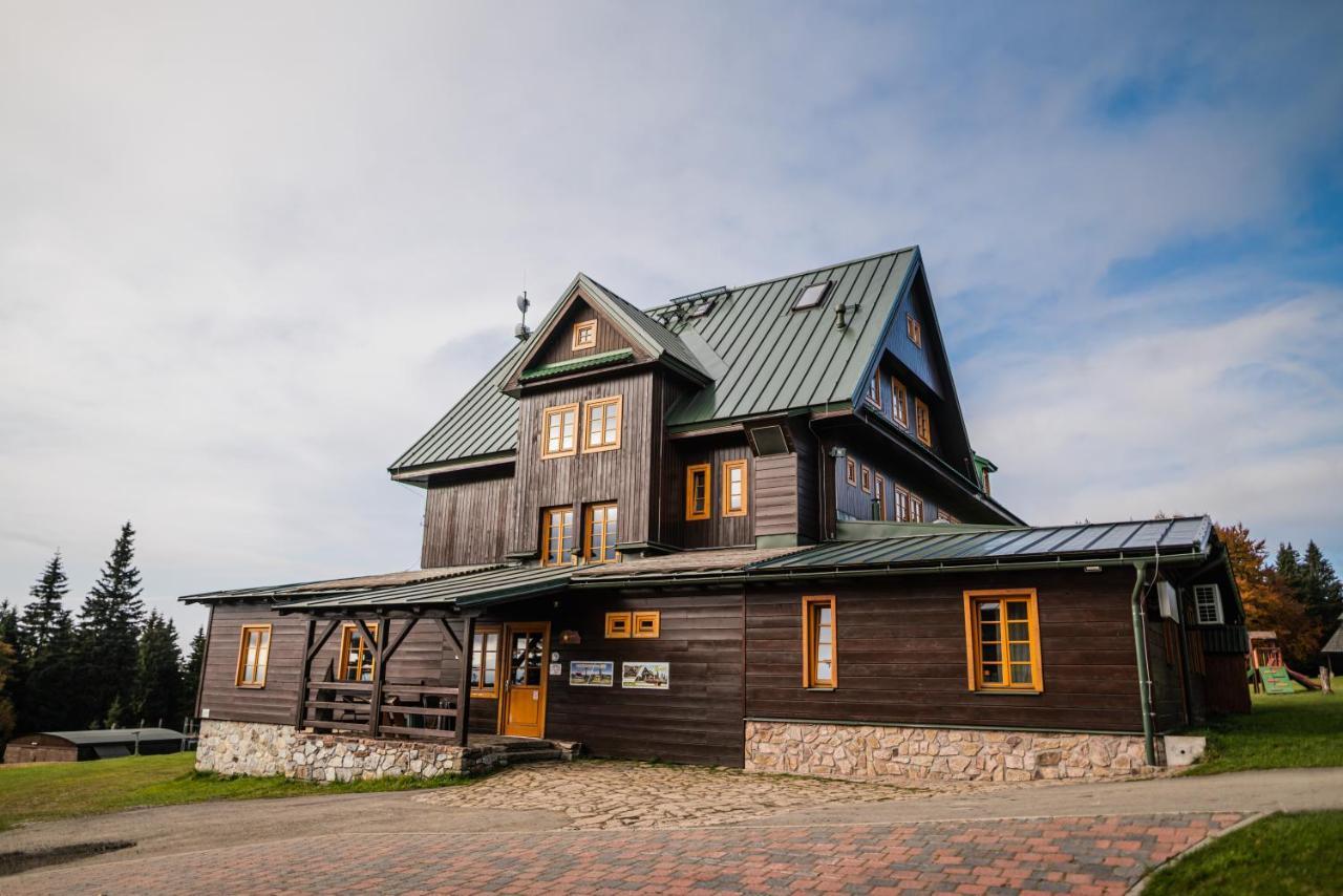 Horsky Hotel Paprsek Staré Město Exterior foto